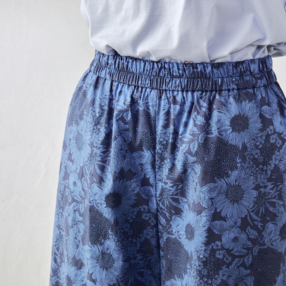 ぺこ様 ご確認用 リバティ グログラン オーダー Liberty Print Side Embroidery Pants | Pasand by ne Quittez pas